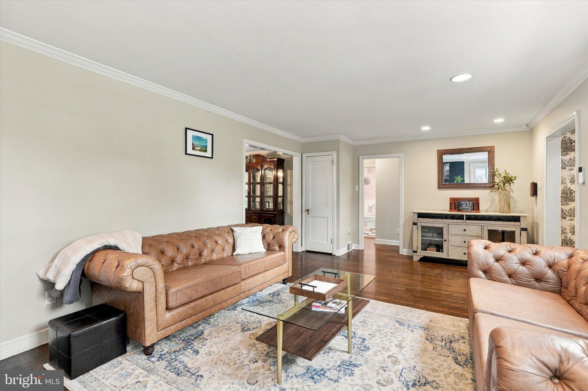 246 LENOX RD