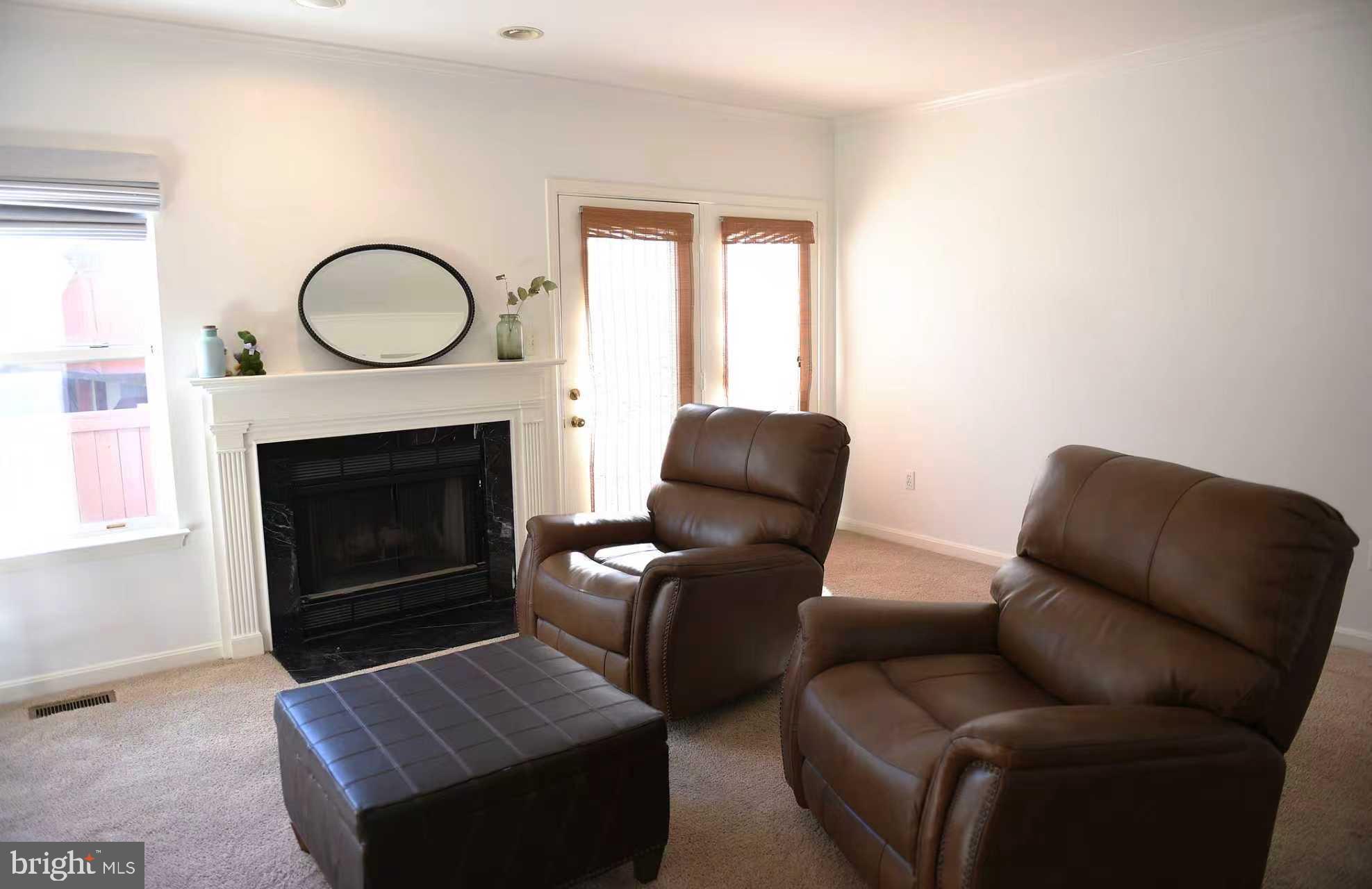 VILLAGES OF HOMELAND - Residential Lease