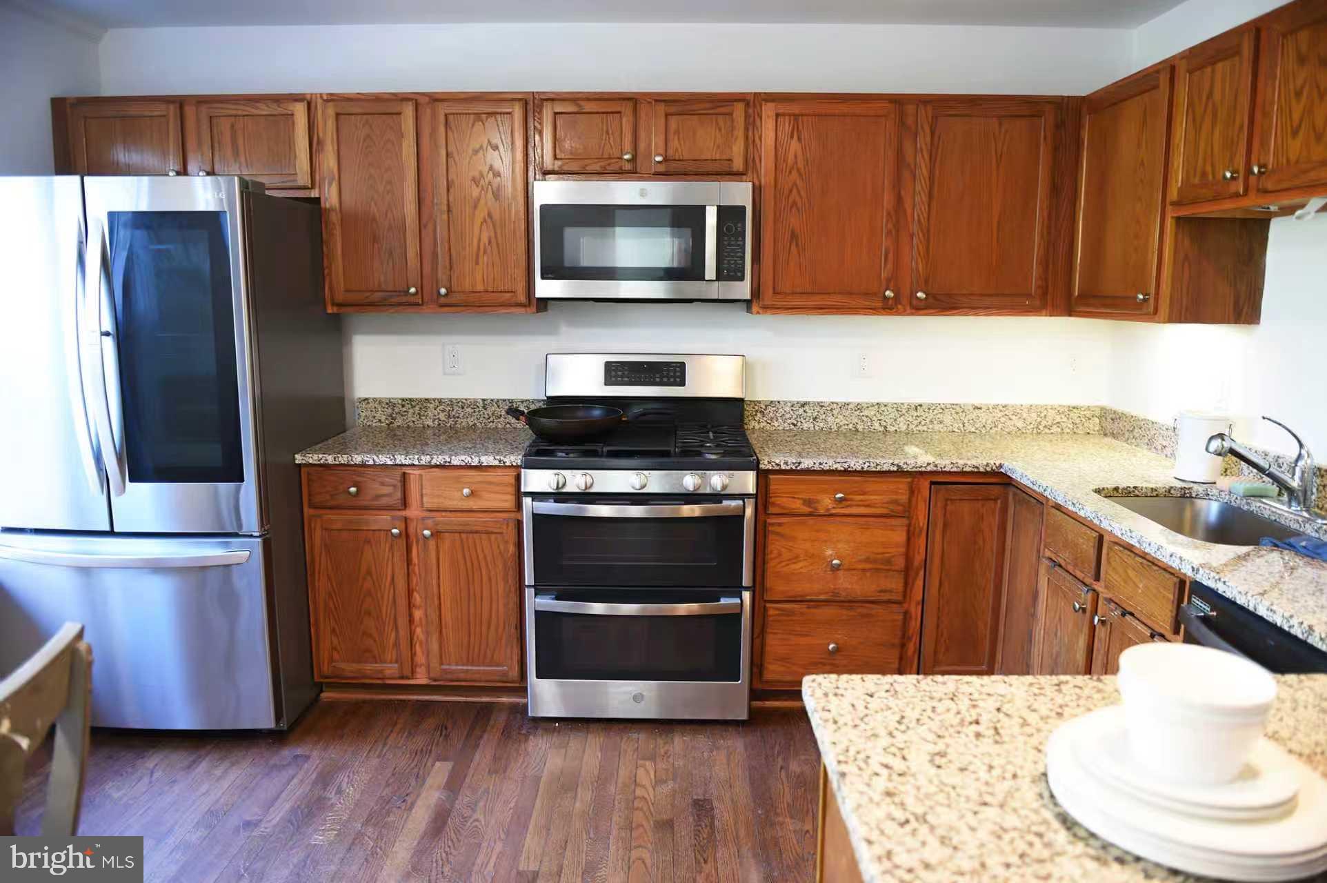 VILLAGES OF HOMELAND - Residential Lease