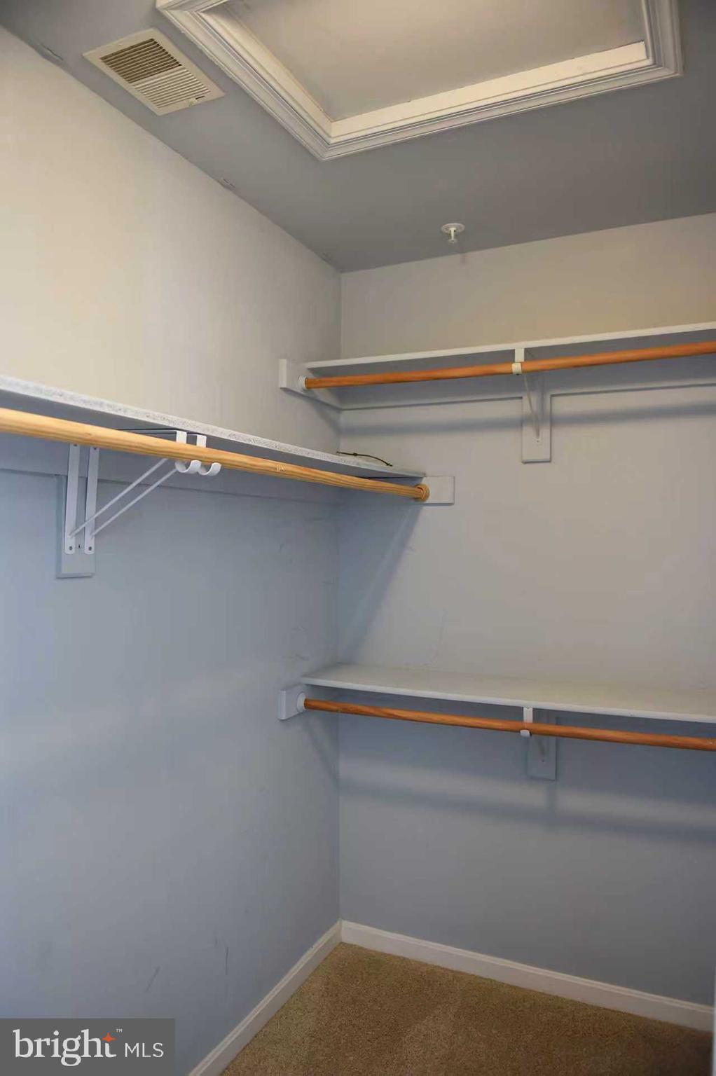 VILLAGES OF HOMELAND - Residential Lease