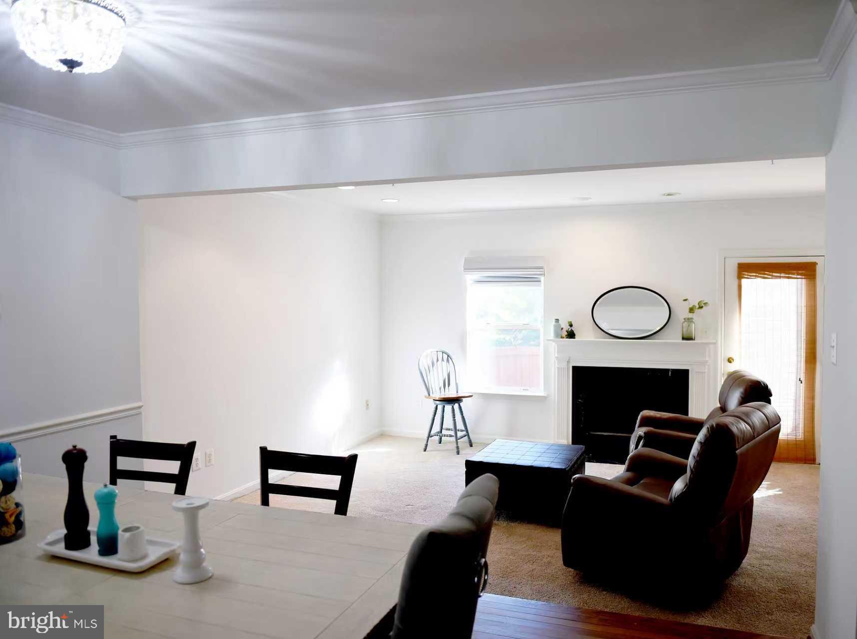 VILLAGES OF HOMELAND - Residential Lease