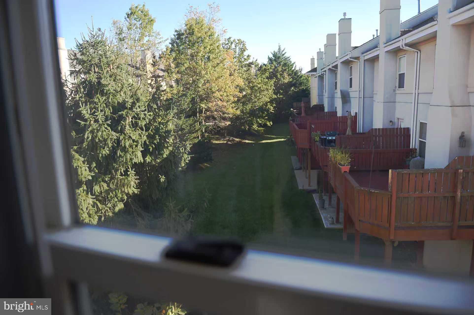 VILLAGES OF HOMELAND - Residential Lease