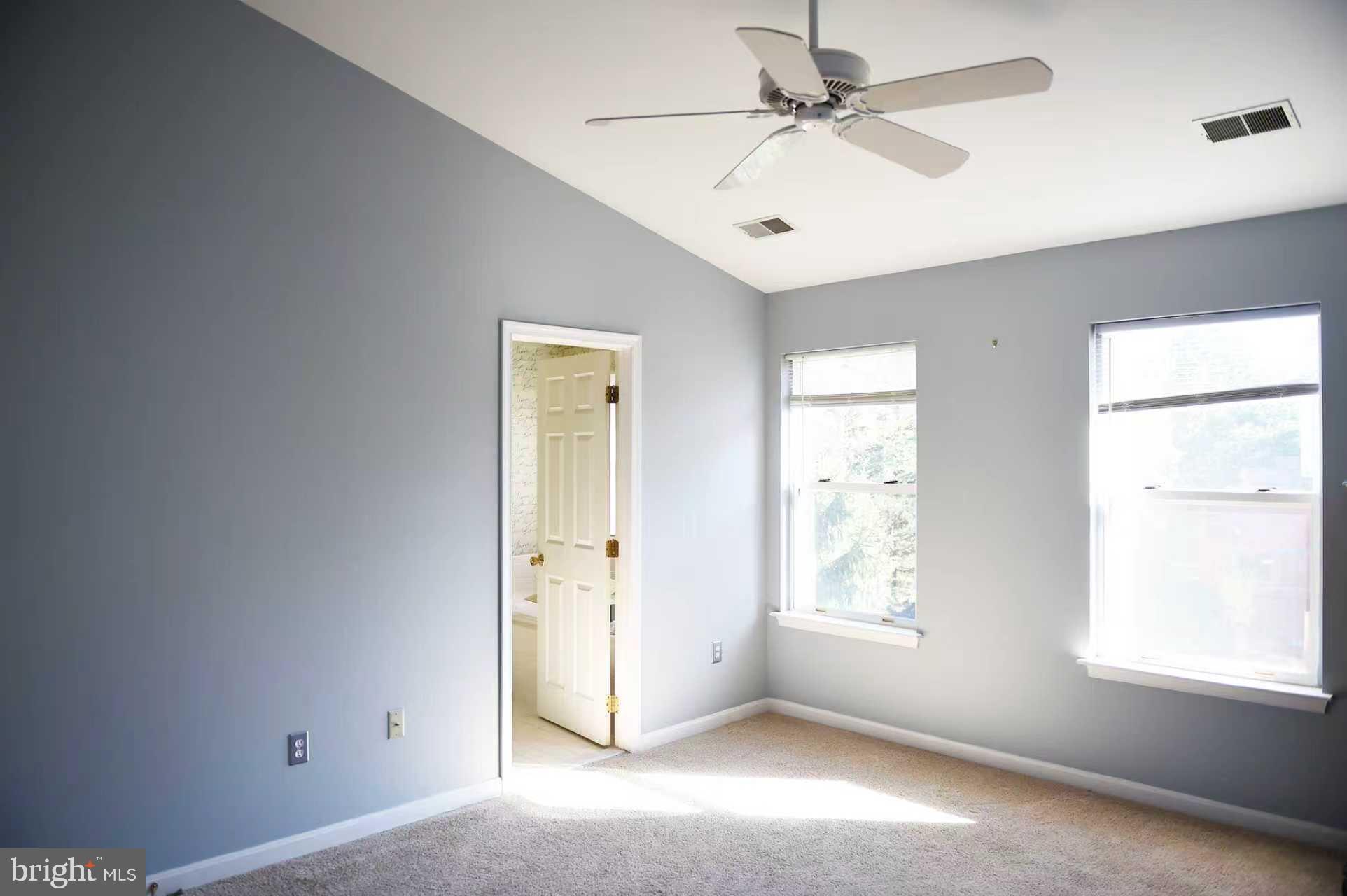 VILLAGES OF HOMELAND - Residential Lease