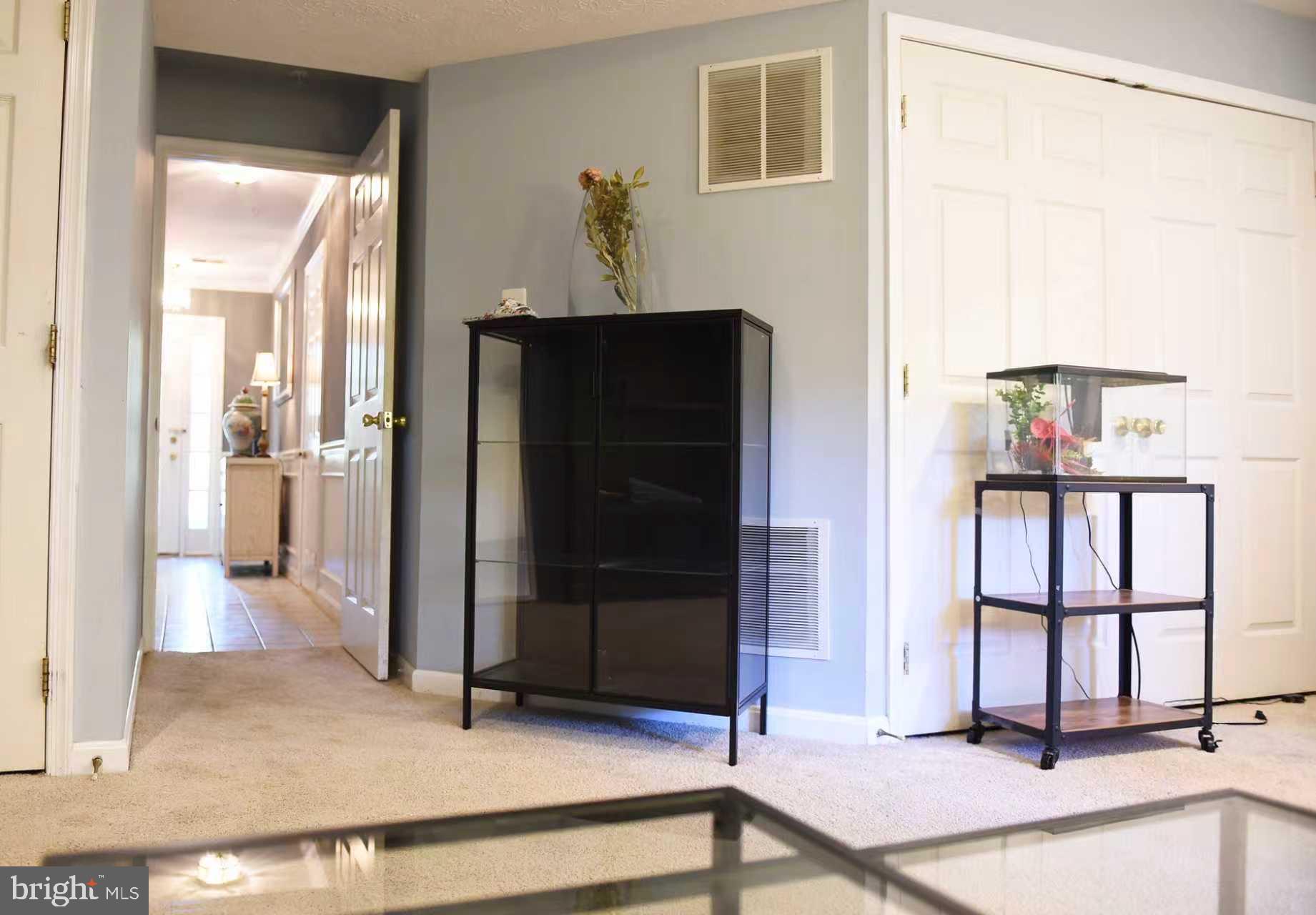 VILLAGES OF HOMELAND - Residential Lease