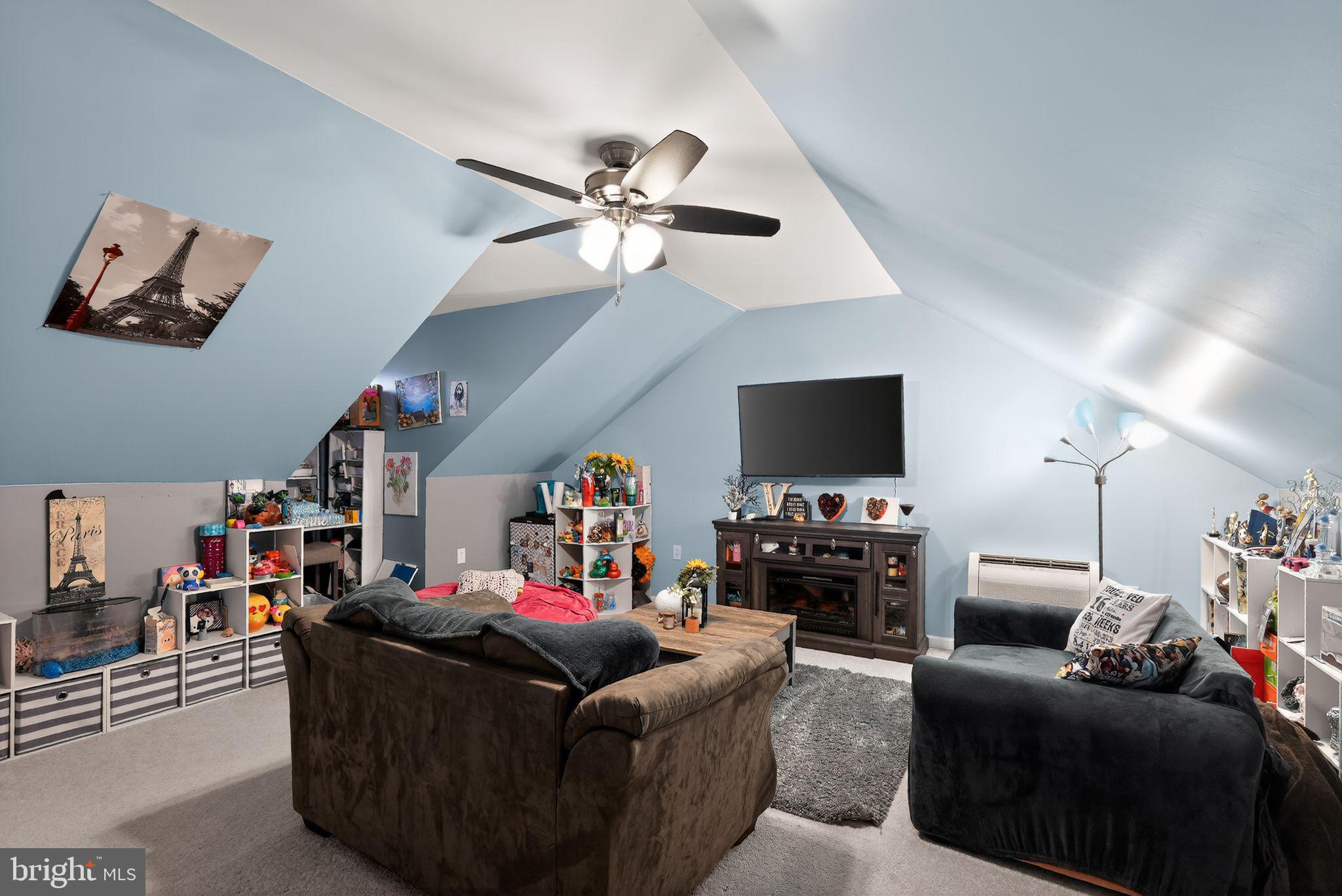 SUMMER HILL - Residential