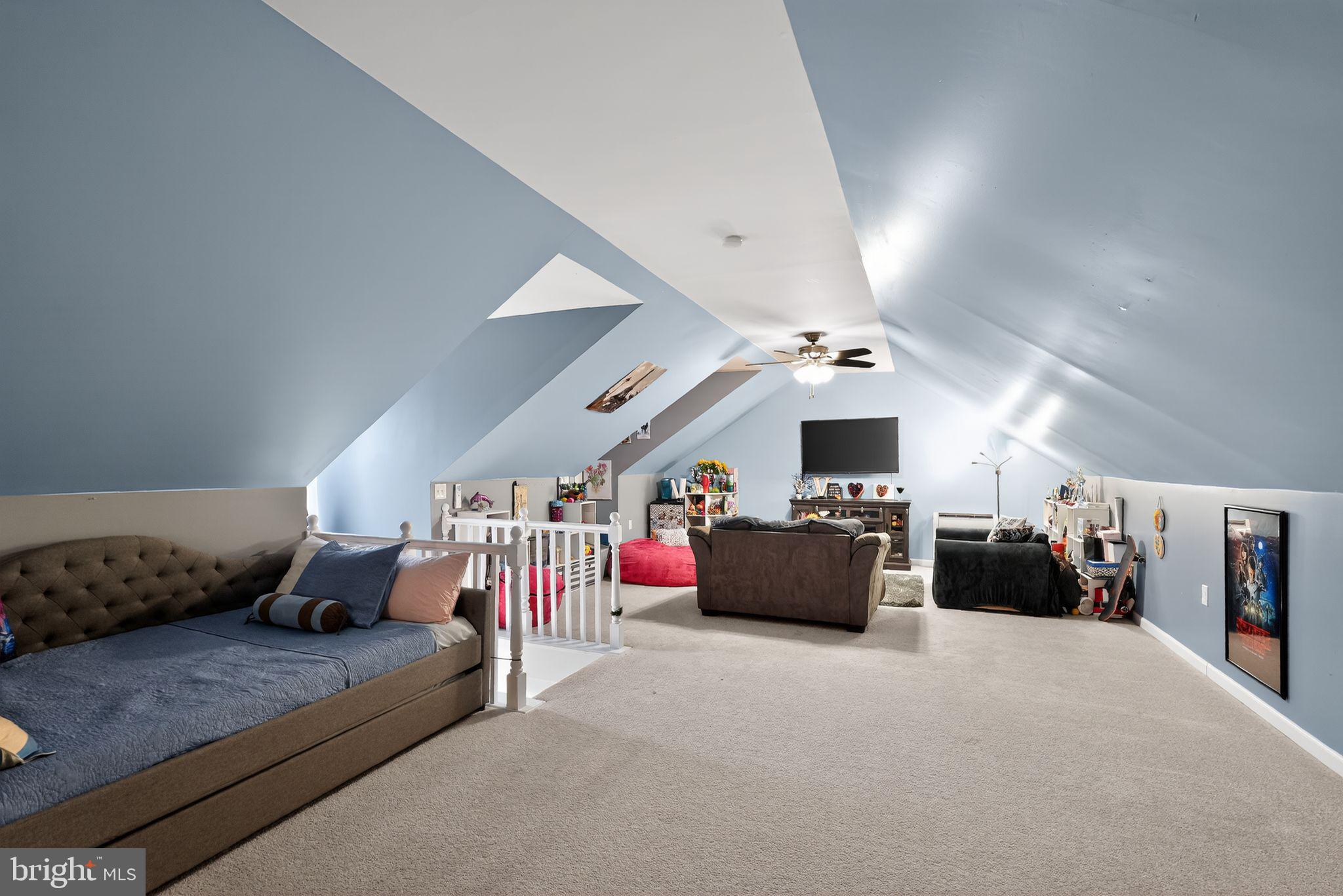 SUMMER HILL - Residential