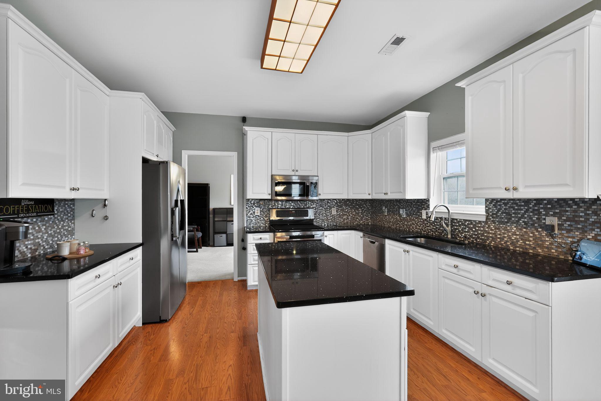 SUMMER HILL - Residential