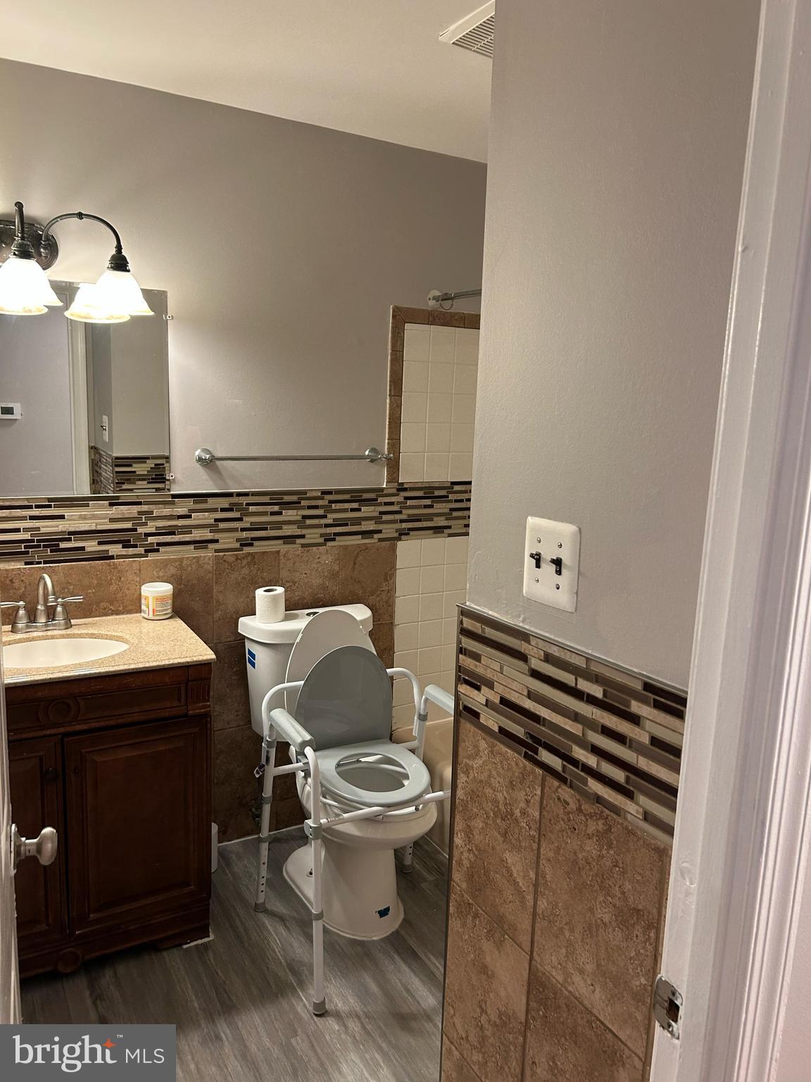 HOLLAWAY ESTATES - Residential