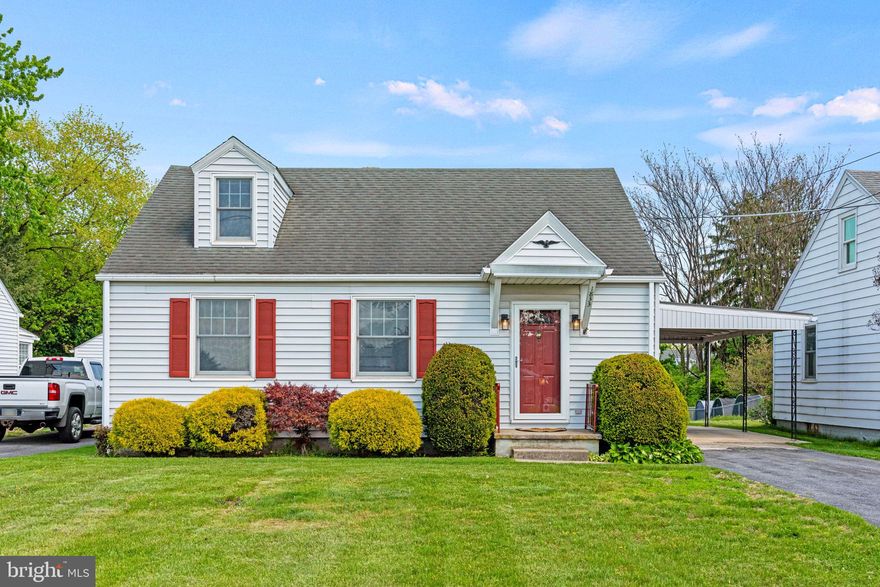RECENTLY RENOVATED!! CHARMING CAPE COD IDEALLY LOCATED CLOSE TO ALL OF THE AMENITIES THAT CARLISLE HAS TO OFFER INCLUDING: CARLISLE WAR COLLEGE, DICKINSON LAW SCHOOL & COLLEGE, CARLISLE FAIRGROUNDS, GOLF COURSES, CARLISLE SCHOOLS, PARKS, LAKES, YELLOW BREECHES, SHOPPING, RESTAURANTS, COFFEE SHOPS & GROCERY STORES. ALSO, EASY ACCESS TO MAJOR HIGHWAYS INCLUDING RT 15, 81, 83 & TURNPIKE.  THIS WELL-BUILT HOME OFFERS 3 BEDROOMS, 1 BATHROOM, DRIVE THRU CARPORT, COZY LIVING ROOM, SPACIOUS KITCHEN WITH NEW APPLIANCES, TILE BACKSPLASH & GRANITE COUNTERTOPS, LARGE ADDITION OFF KITCHEN IDEAL FOR DINING ROOM AND OR FAMILY ROOM. 1ST FLOOR LAUNDRY & FULL BASEMENT WITH WORKSHOP & AMPLE STORAGE. 4TH BEDROOM (OR POSSIBLE 2ND BATHROOM) COULD BE EASILY FINISHED ON THE 2ND FLOOR.  OTHER FEATURES INCLUDE BEAUTIFULLY REFINISHED HARDWOOD FLOORS, NEW CARPET, FRESH PAINT, CENTRAL AIR, 200 AMP SERVICE, REPLACEMENT WINDOWS & LARGE SHED.  THIS ADORABLE HOME WON'T LAST LONG!