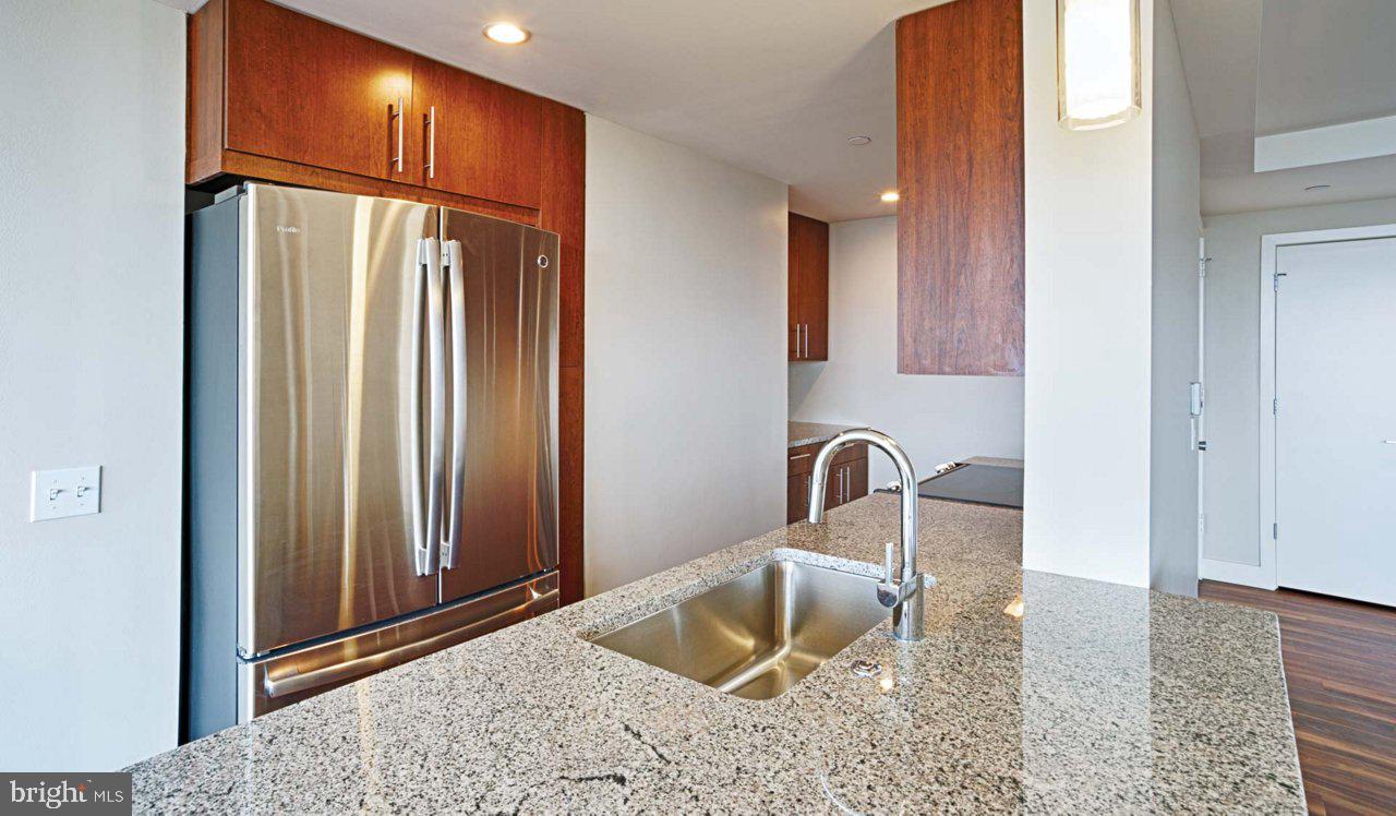 ART MUSEUM AREA - Residential Lease