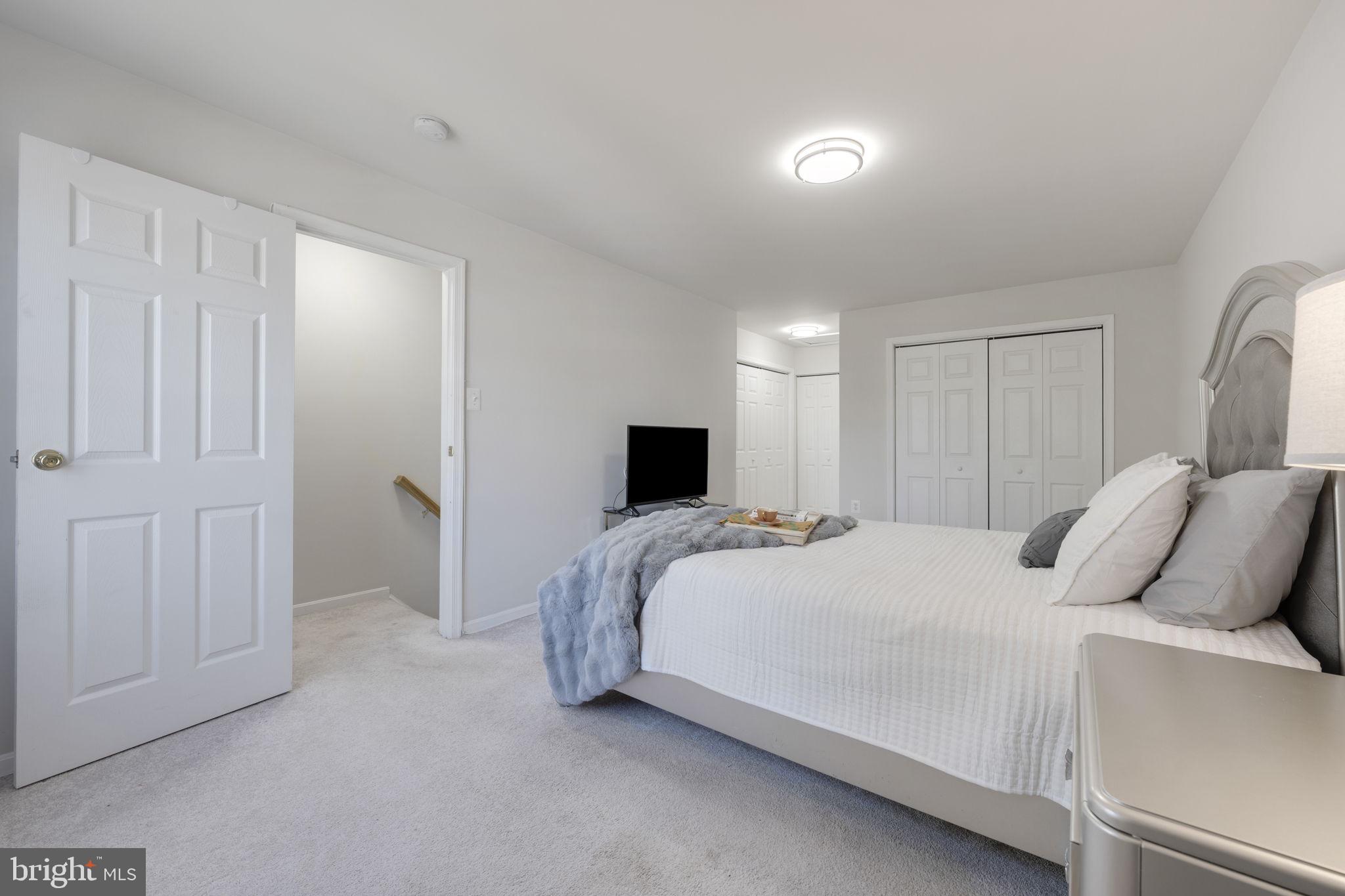 STONINGTON CONDOMINIUMS - Residential