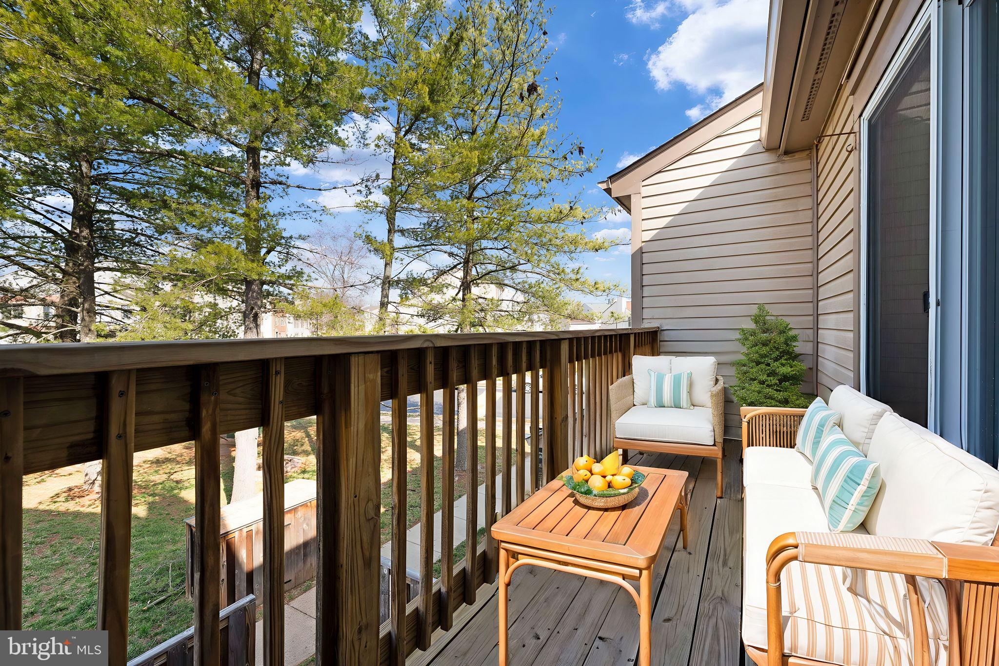 STONINGTON CONDOMINIUMS - Residential