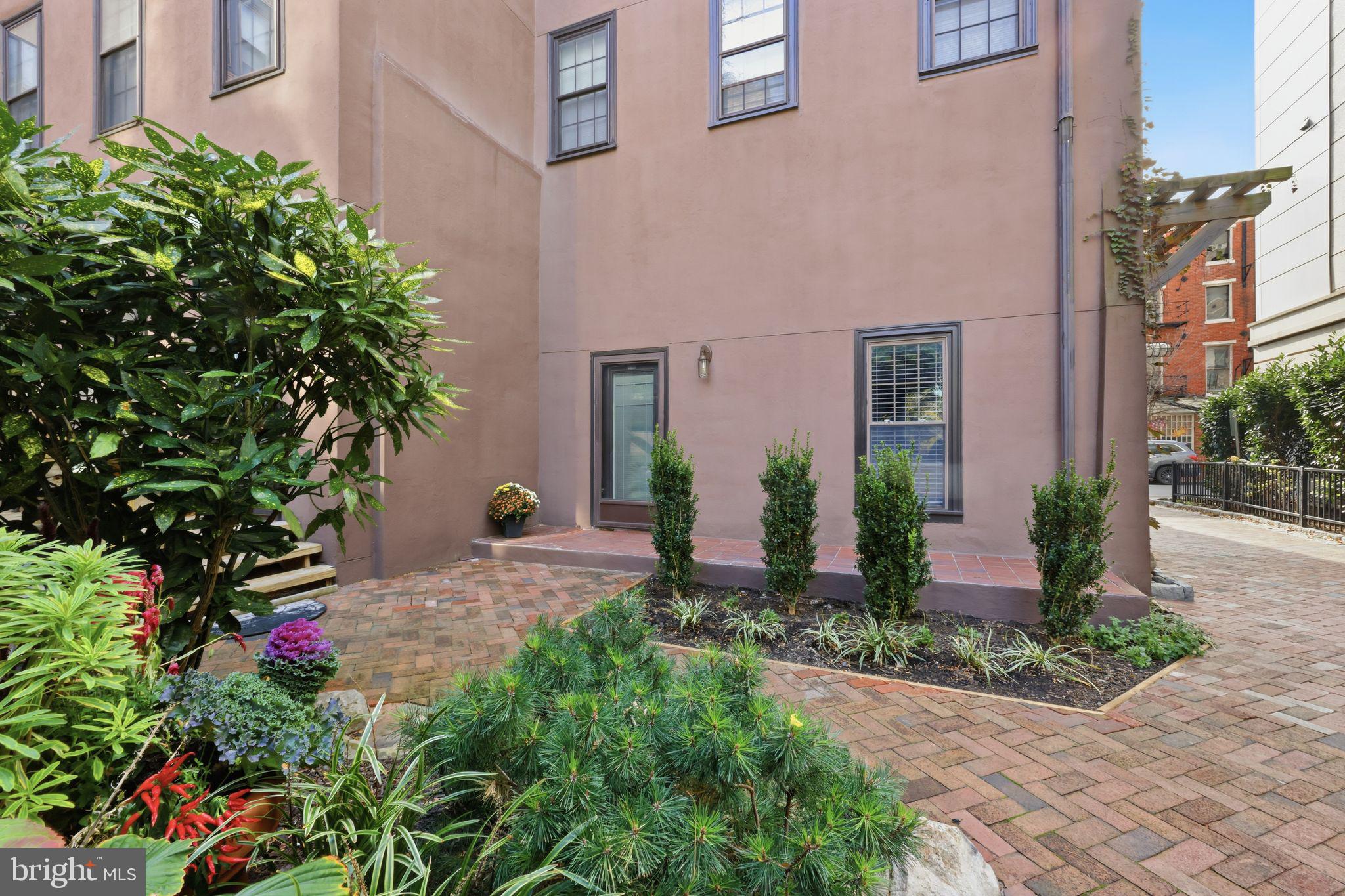 301 RACE STREET C010