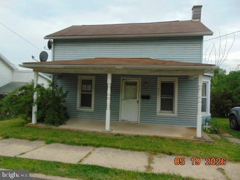 Homes For Sale - 419 E Freedom Avenue<br/> Mifflin County, BURNHAM, PA 17009