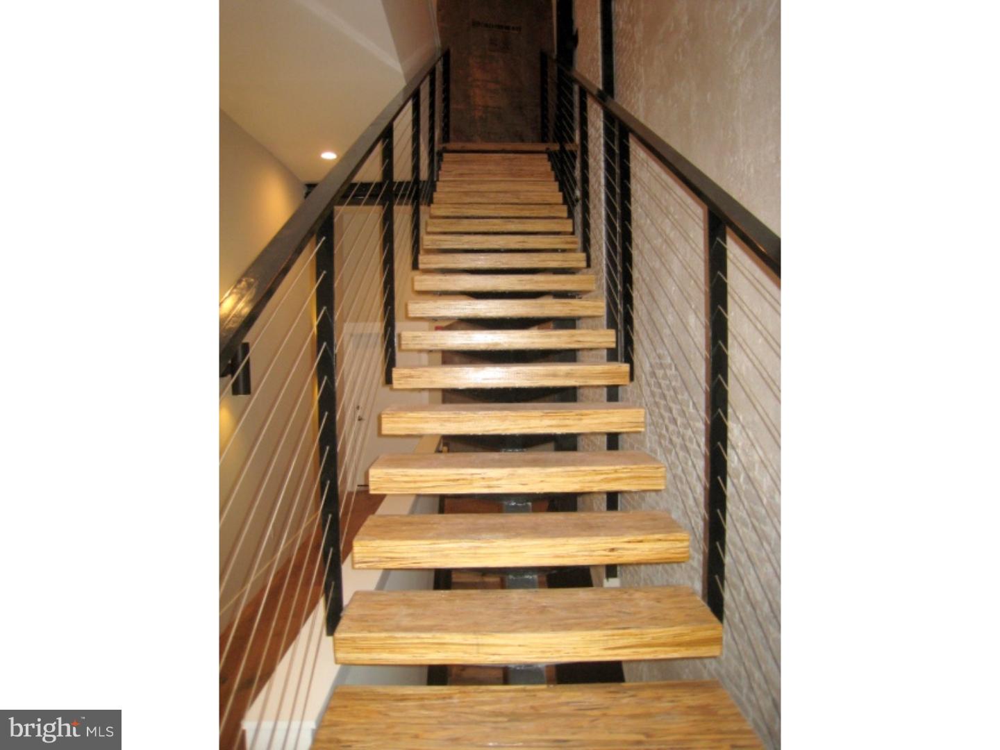 QUEEN VILLAGE - Residential Lease