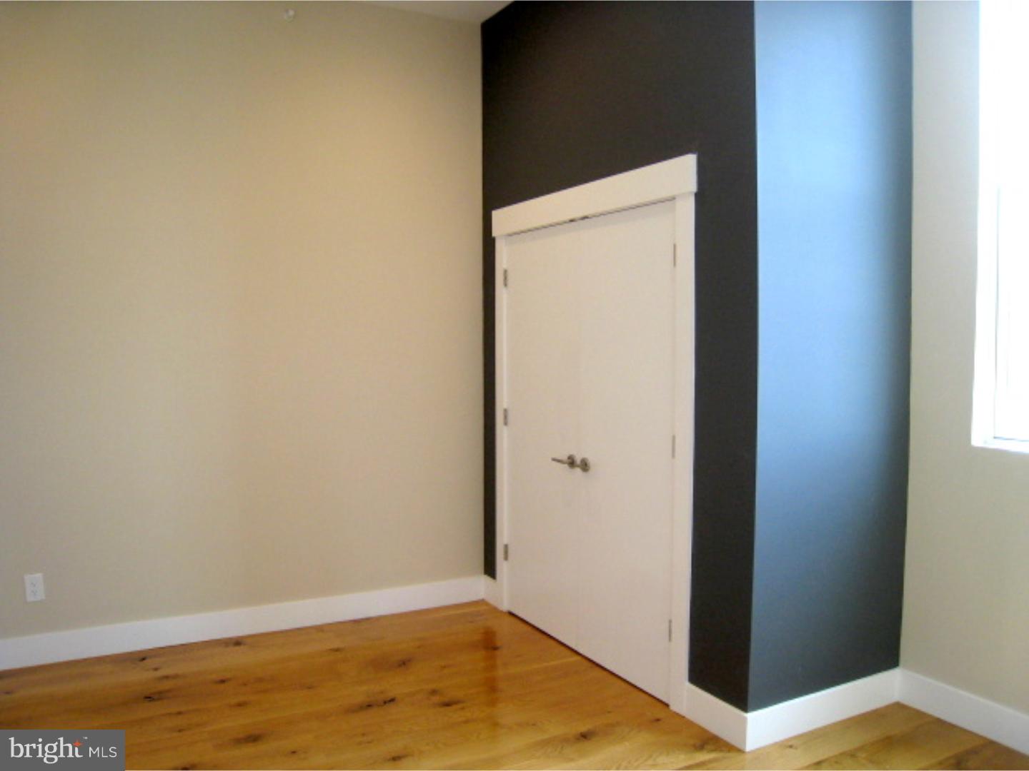 QUEEN VILLAGE - Residential Lease