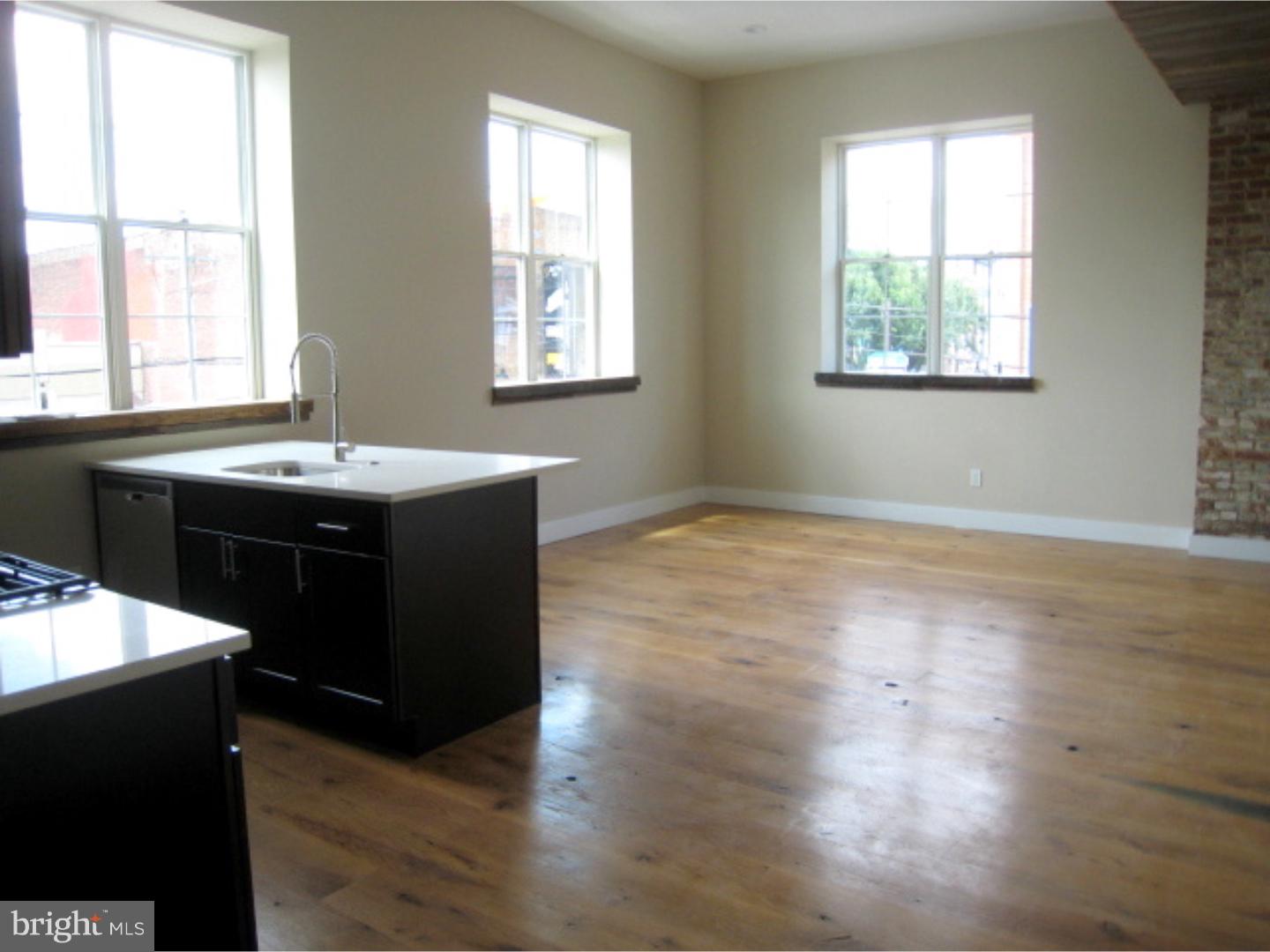 QUEEN VILLAGE - Residential Lease