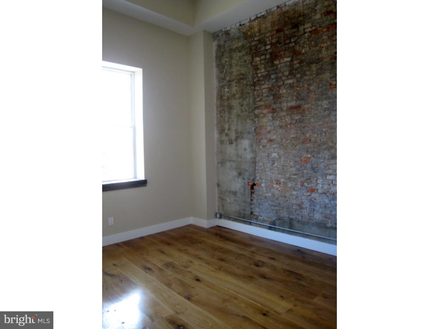 QUEEN VILLAGE - Residential Lease