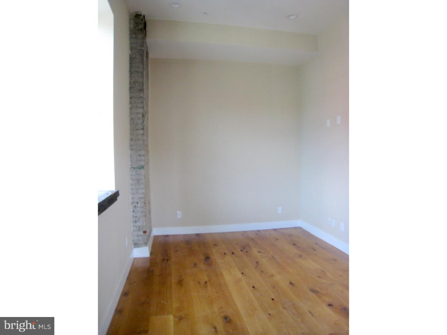 QUEEN VILLAGE - Residential Lease