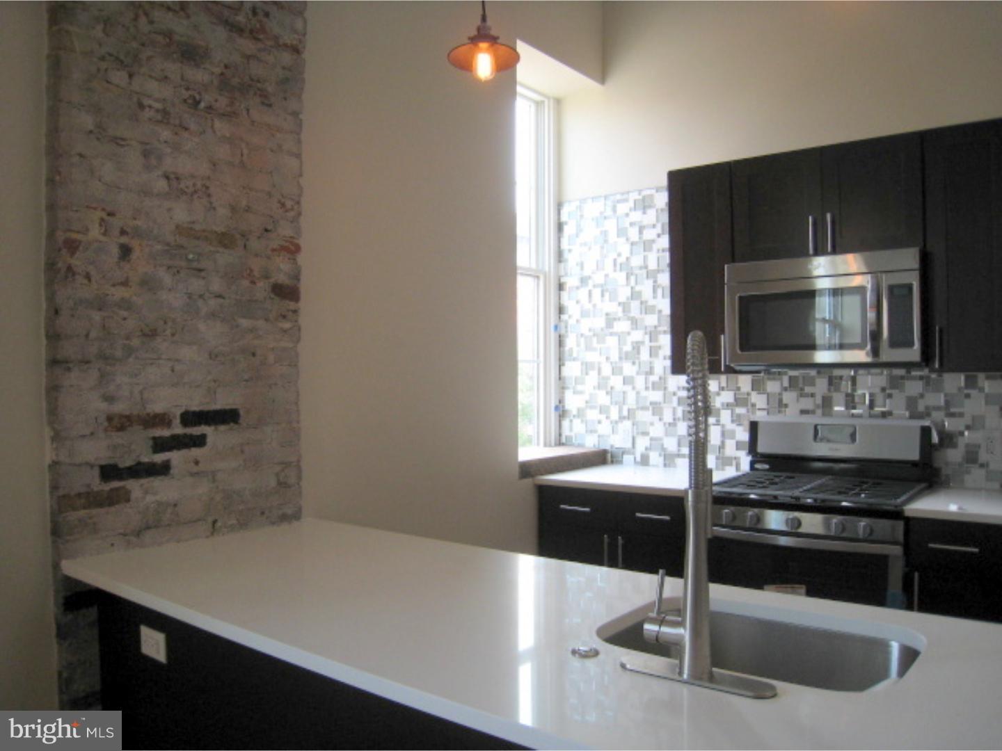 QUEEN VILLAGE - Residential Lease