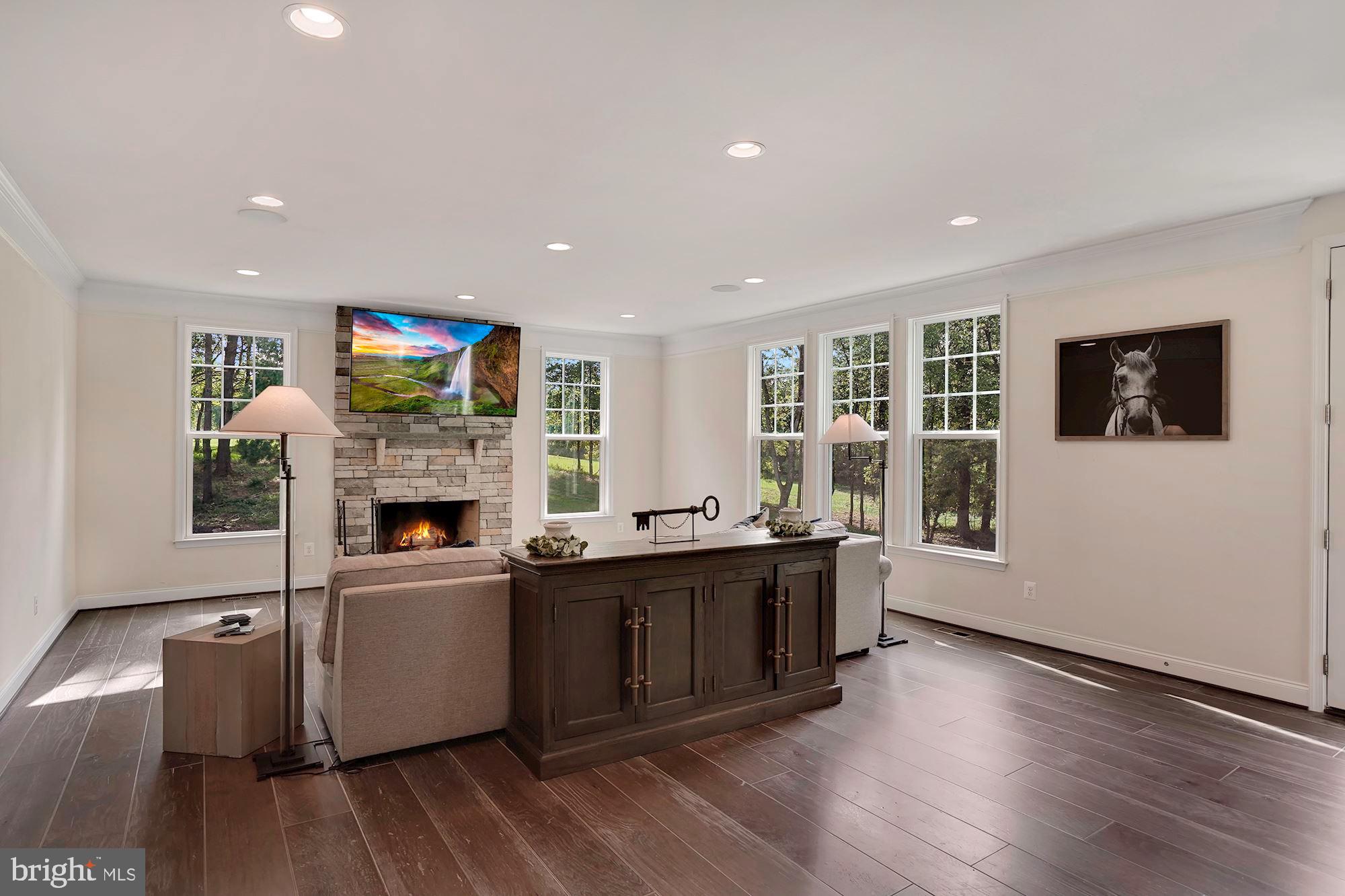 BARBER & ROSS - Residential