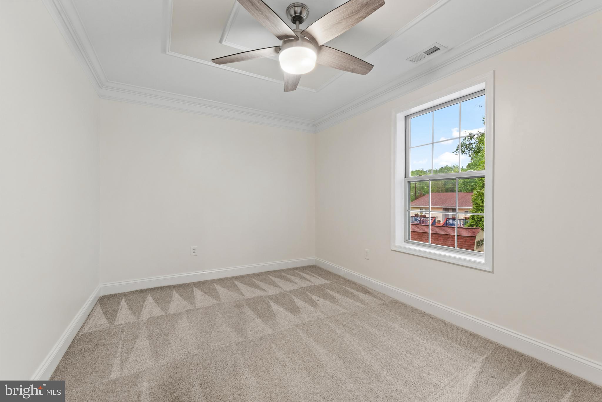 POWHATAN BEACH - Residential
