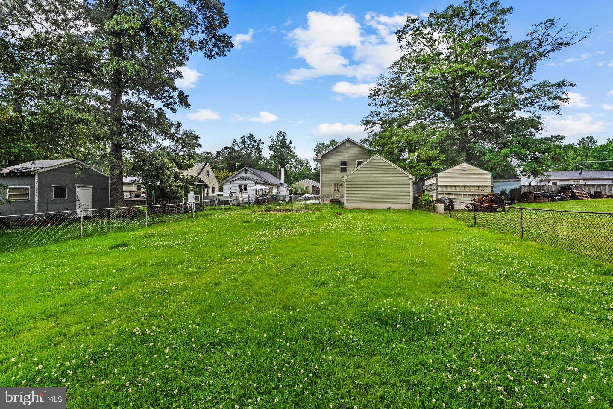 POWHATAN BEACH - Residential