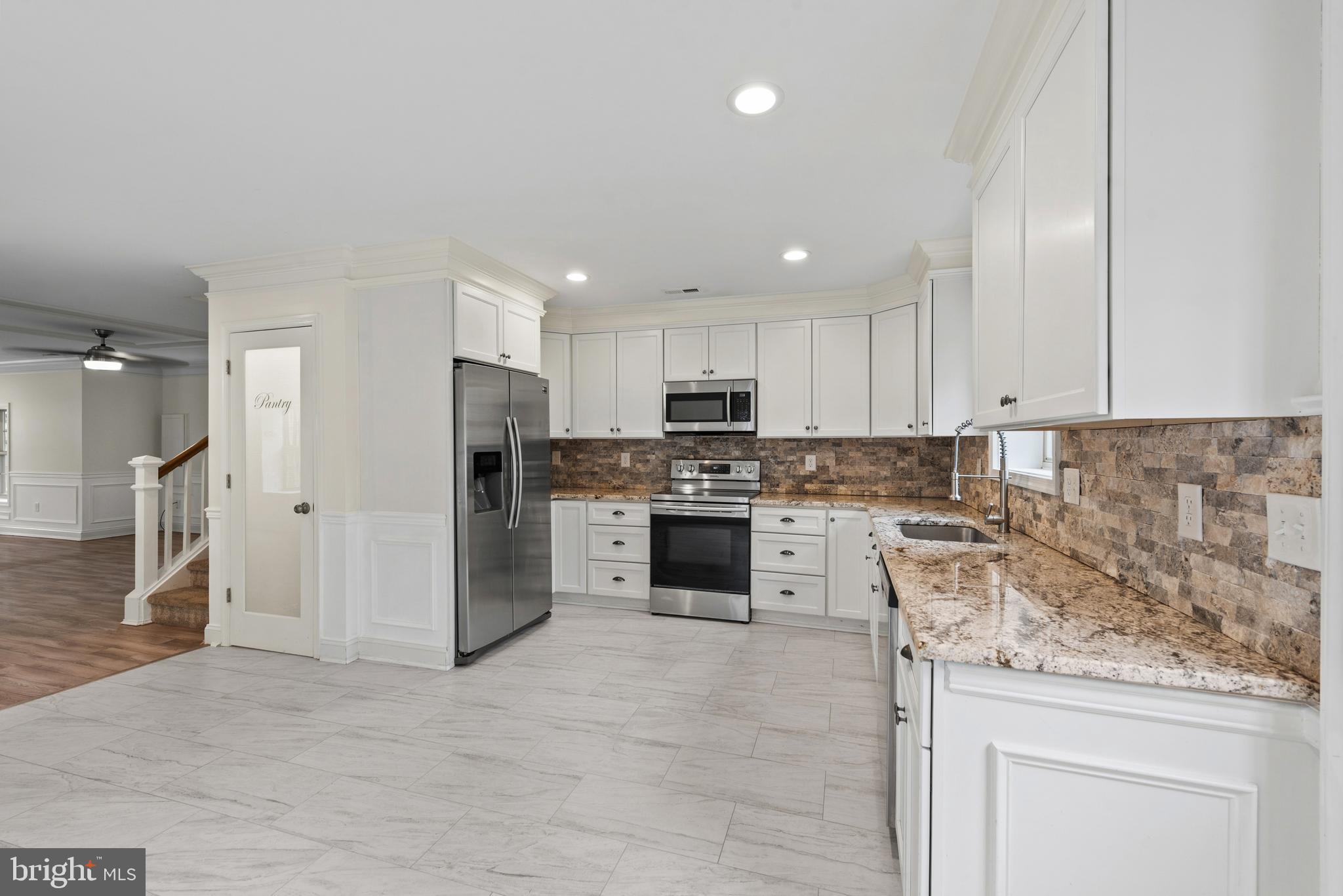 POWHATAN BEACH - Residential