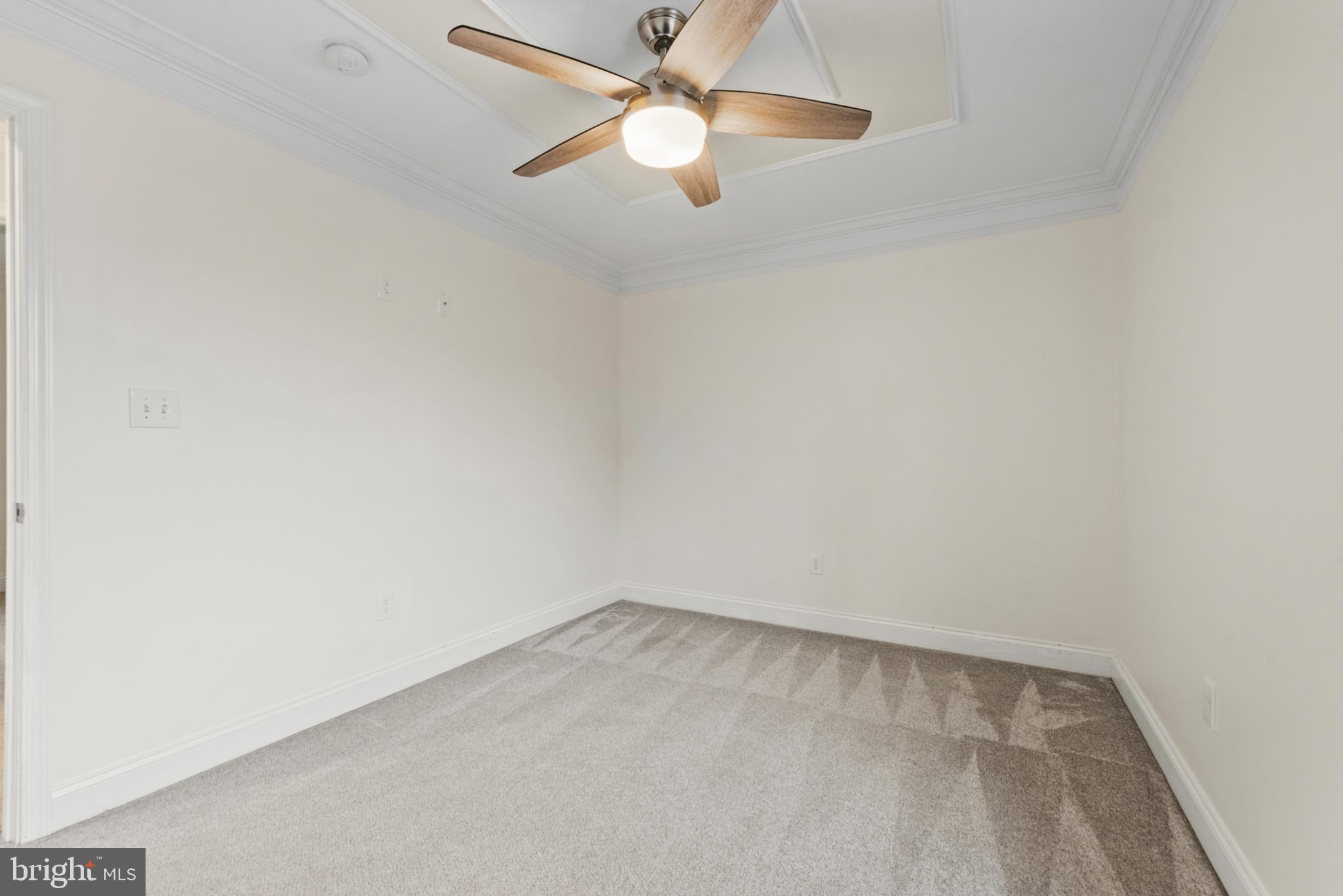 POWHATAN BEACH - Residential
