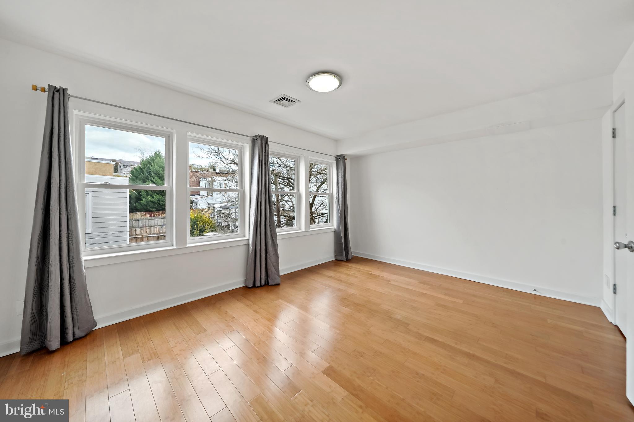 MANAYUNK - Residential