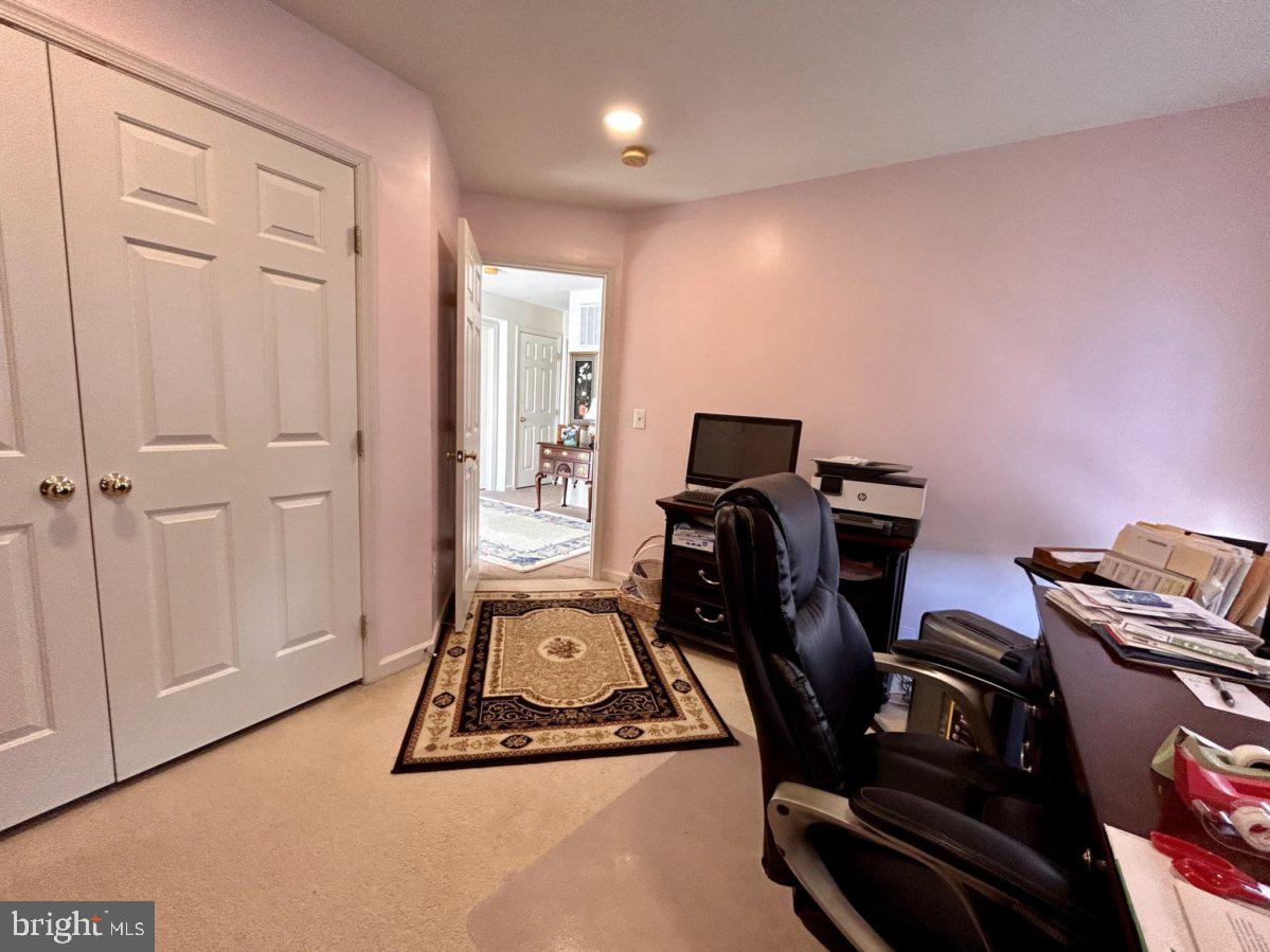 LAKELAND PLACE - Residential