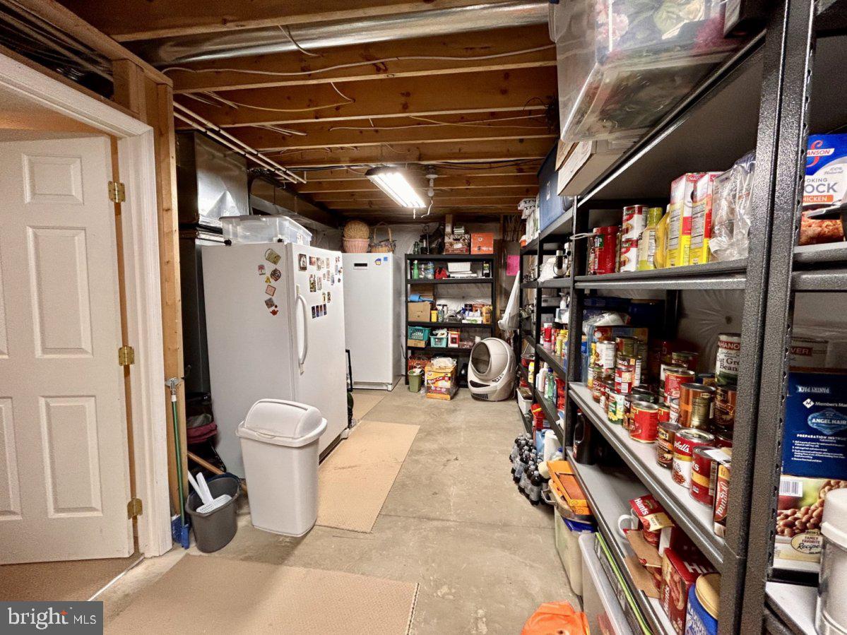 LAKELAND PLACE - Residential