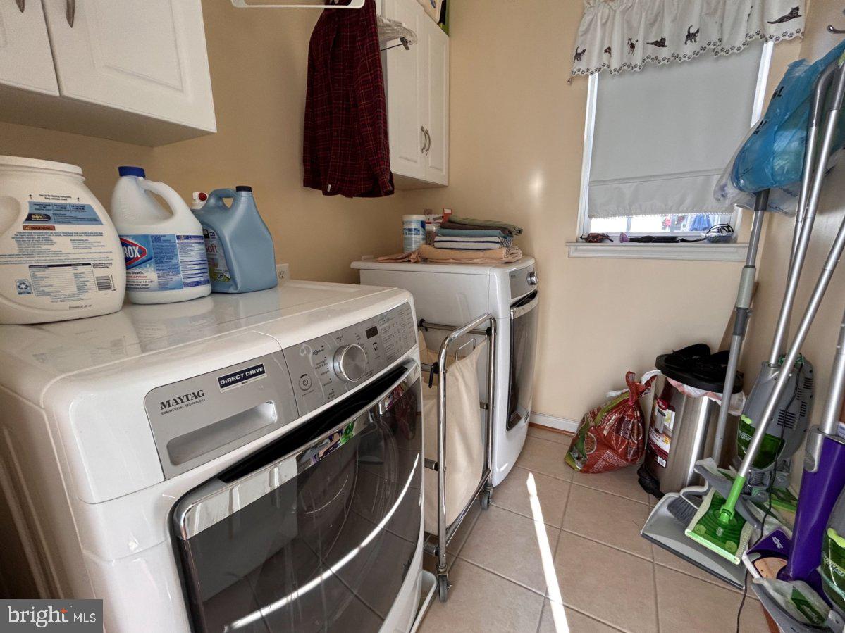 LAKELAND PLACE - Residential