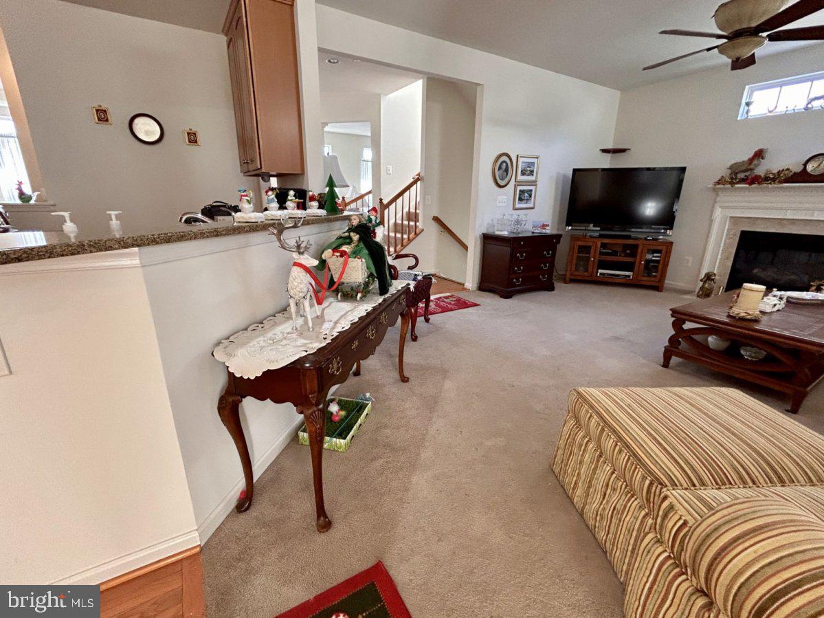 LAKELAND PLACE - Residential