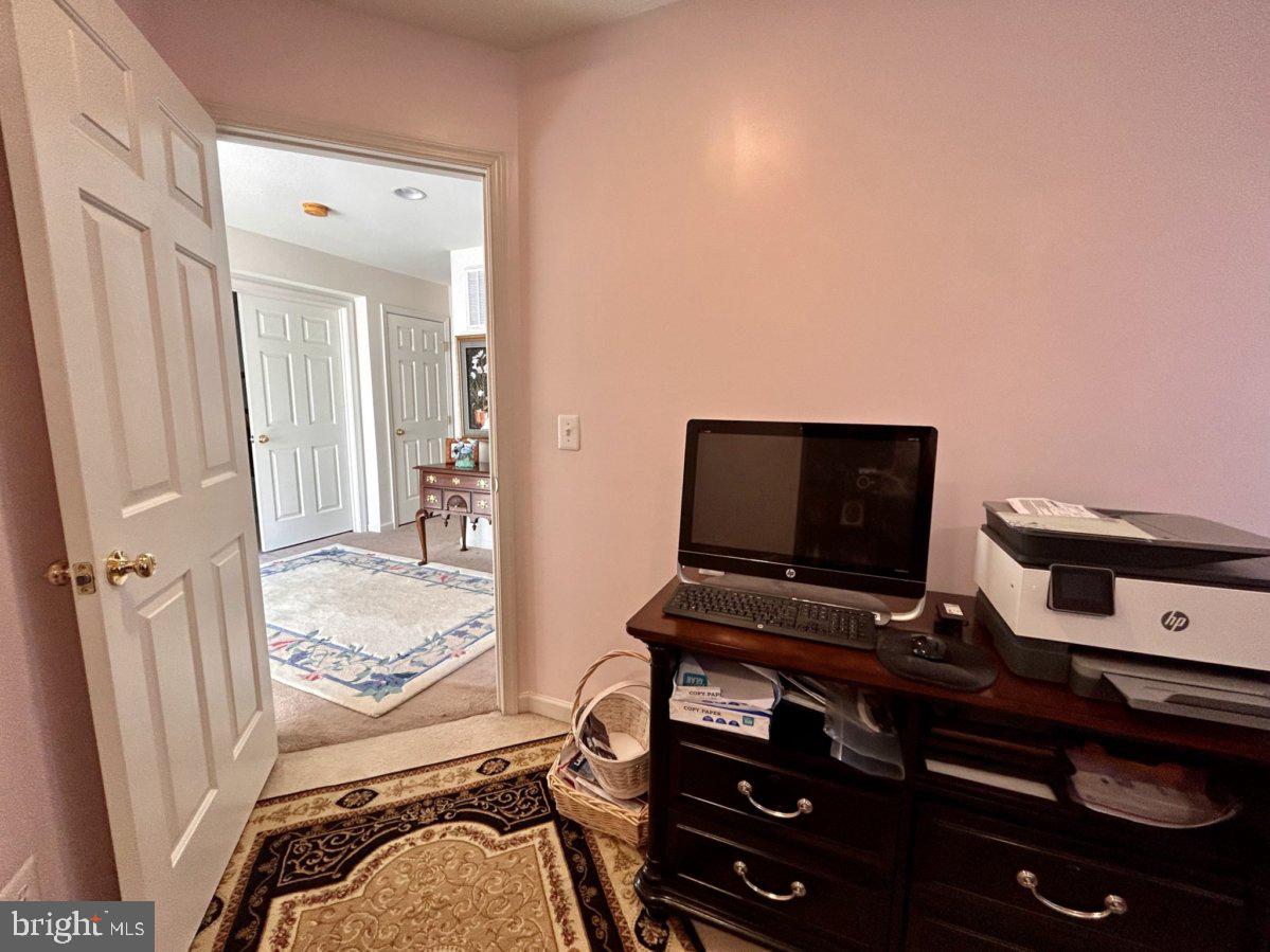 LAKELAND PLACE - Residential