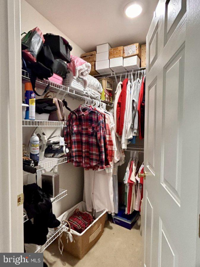 LAKELAND PLACE - Residential