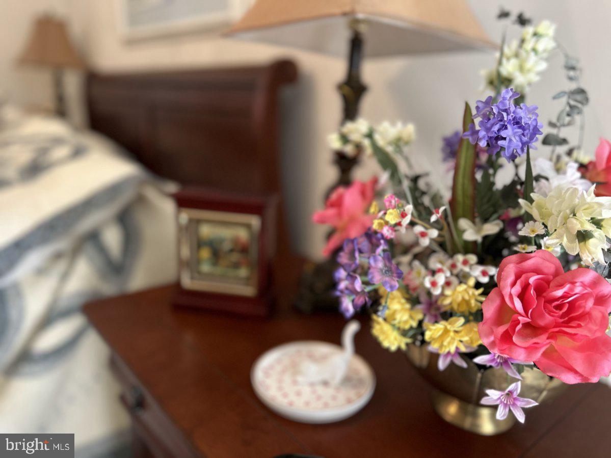 LAKELAND PLACE - Residential