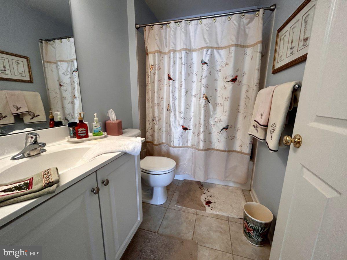 LAKELAND PLACE - Residential