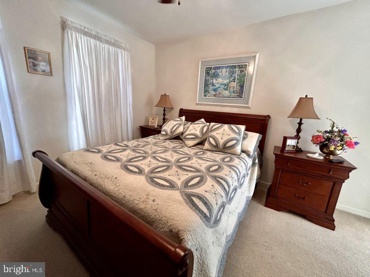 LAKELAND PLACE - Residential