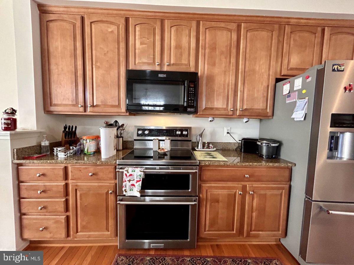 LAKELAND PLACE - Residential