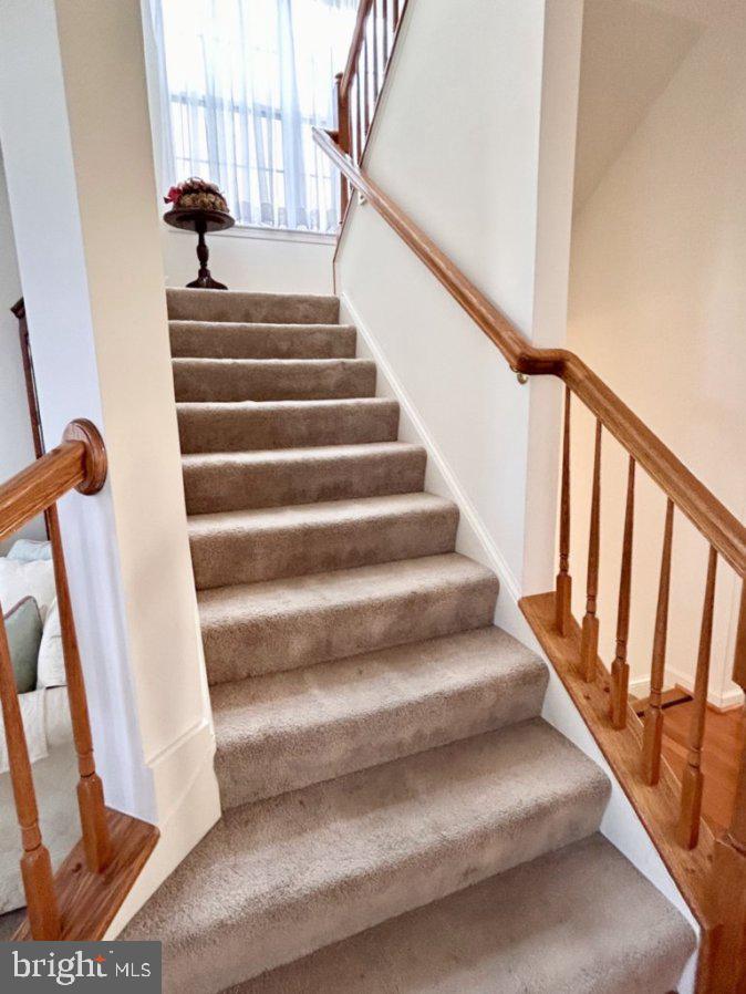 LAKELAND PLACE - Residential