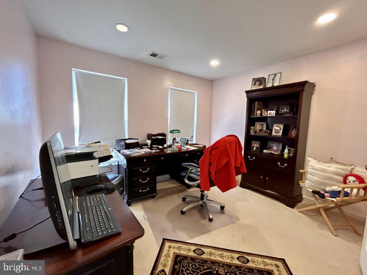 LAKELAND PLACE - Residential