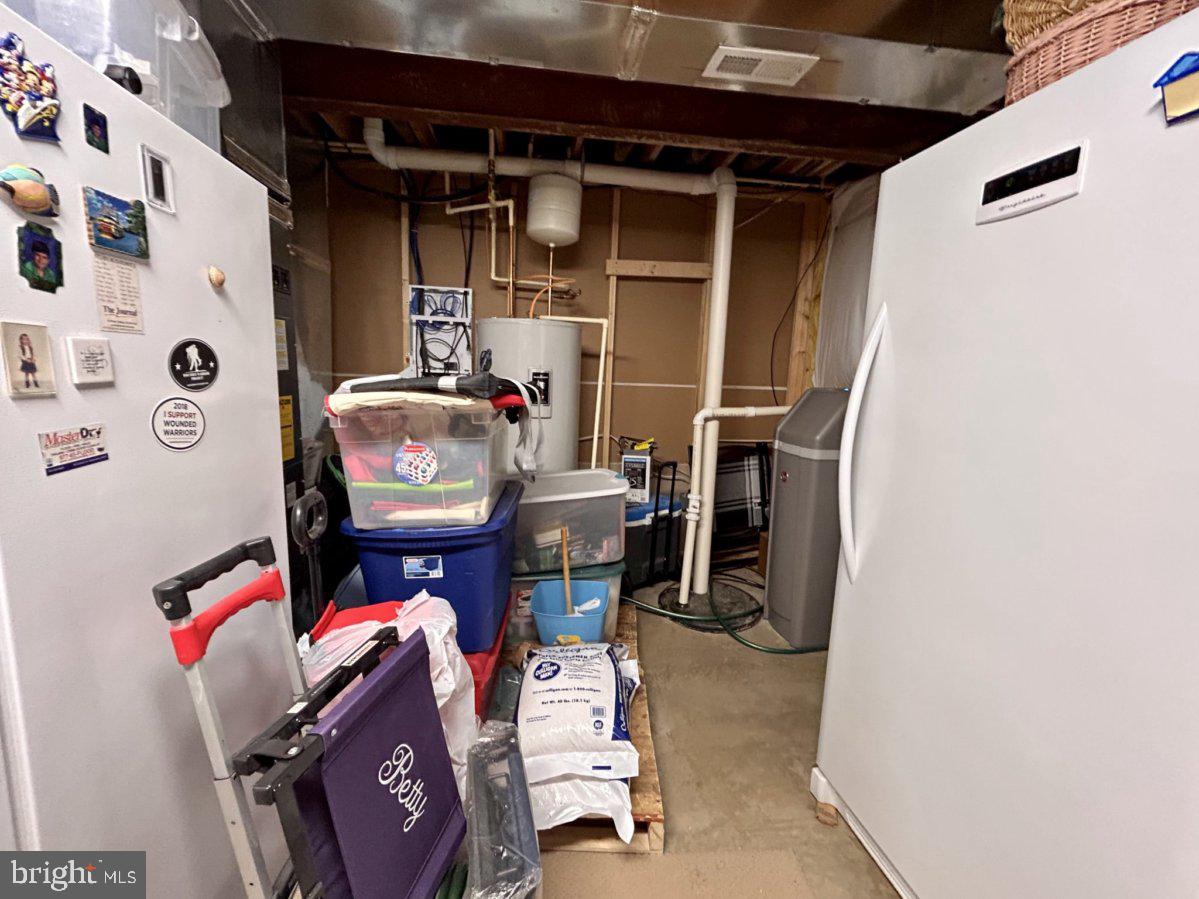 LAKELAND PLACE - Residential