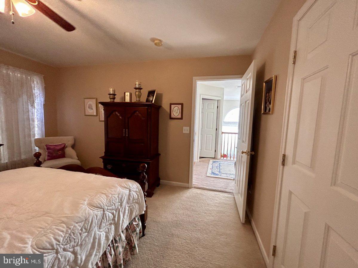 LAKELAND PLACE - Residential