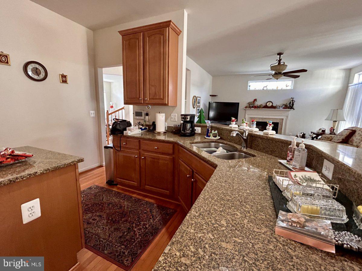 LAKELAND PLACE - Residential