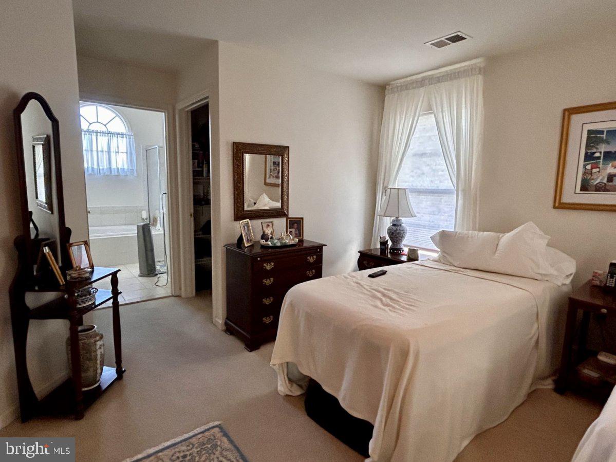 LAKELAND PLACE - Residential