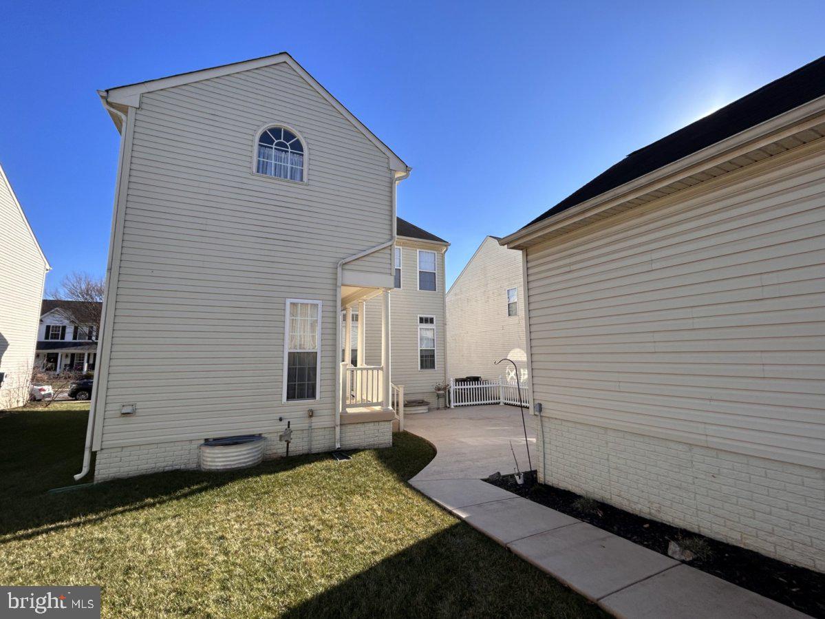 LAKELAND PLACE - Residential