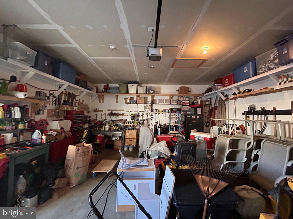 LAKELAND PLACE - Residential