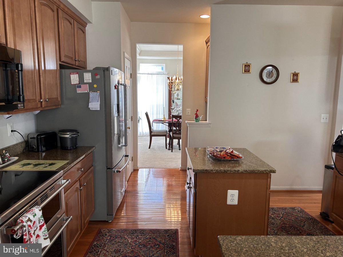 LAKELAND PLACE - Residential