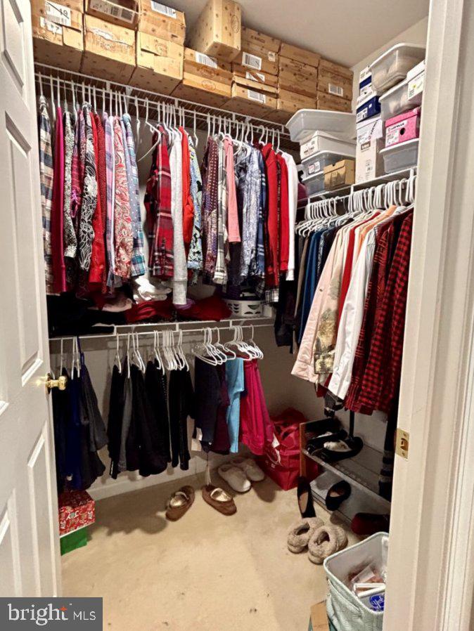 LAKELAND PLACE - Residential